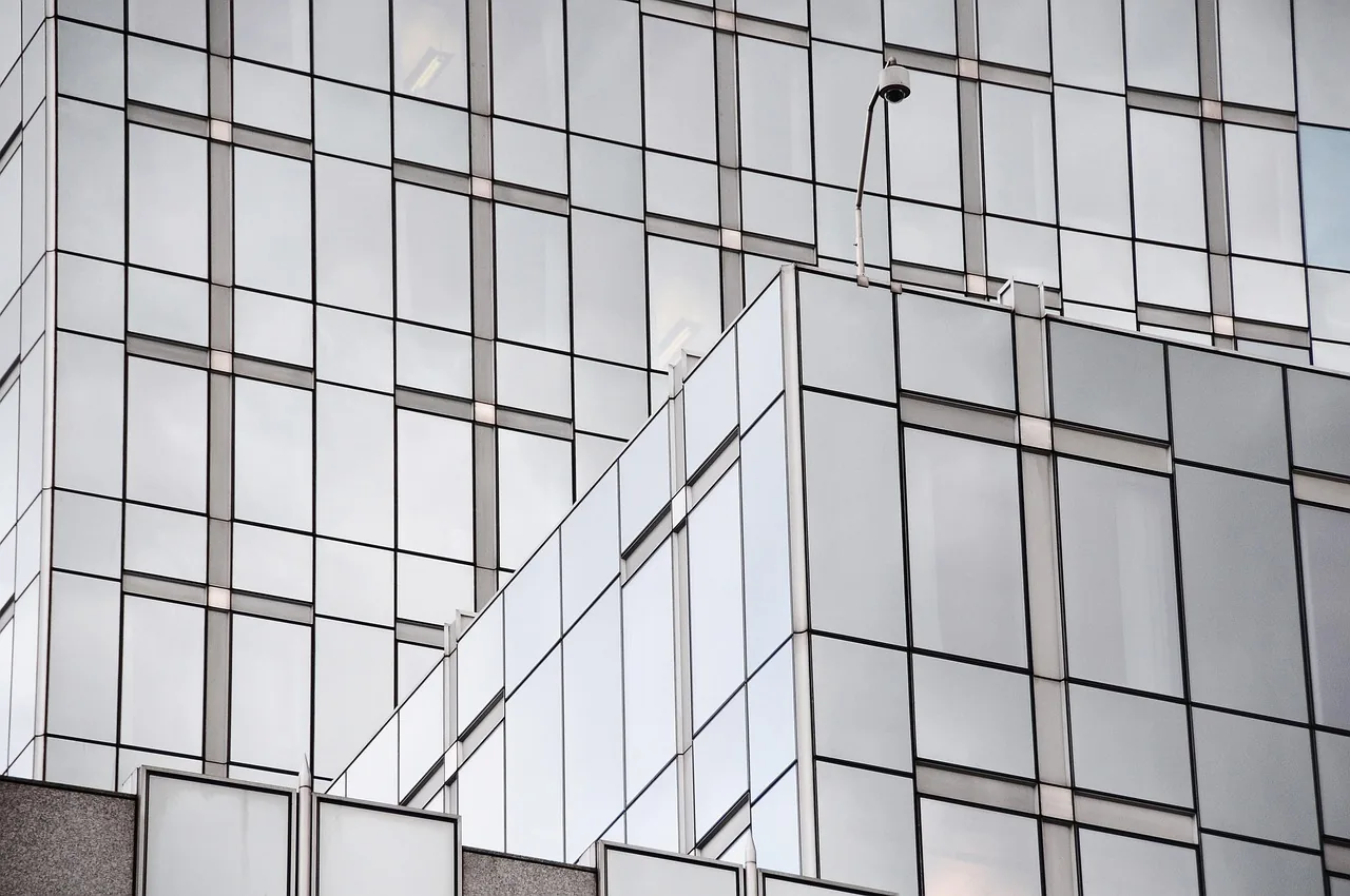 Orlando office space for lease with glass facade